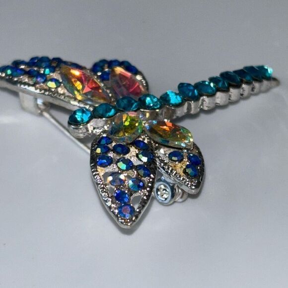 NWT Betsey Johnson dragonfly blue rainbow crystal pin/brooch AB - Picture 3 of 6